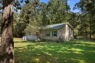 170 Garrett Ln, Thomasville, NC 27360 - Photo 6