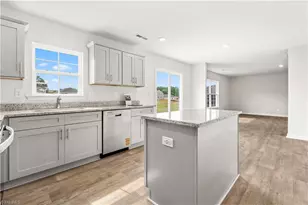 403 White Spruce Ct, Thomasville, NC 27360 - Photo 10