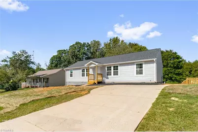 17 Grace Drive, Thomasville, NC 27360 - Photo 2