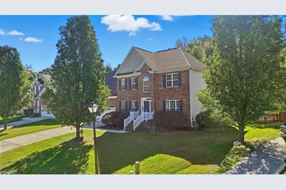 2166 Glen Cove Way, High Point, NC 27265 - Photo 4