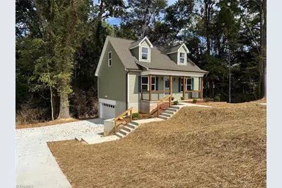 30 Culbreth Avenue, Thomasville, NC 27360 - Photo 1