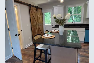 30 Culbreth Avenue, Thomasville, NC 27360 - Photo 8