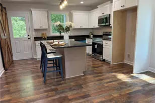 30 Culbreth Ave, Thomasville, NC 27360 - Photo 4