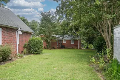 1000 Sykes Avenue, Greensboro, NC 27405 - Photo 8