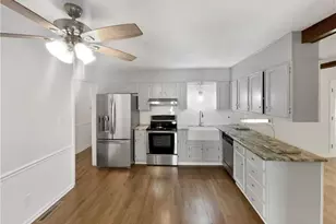 4108 Ridgedale Dr, Greensboro, NC 27455 - Photo 4