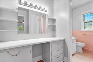 526 Ashland Dr, Greensboro, NC 27403 - Photo 14