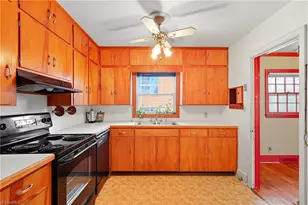 526 Ashland Dr, Greensboro, NC 27403 - Photo 10