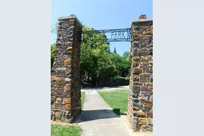 526 Ashland Drive, Greensboro, NC 27403 - Photo 30