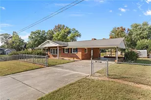 803 Kensal Green Dr, Kernersville, NC 27284 - Photo 2