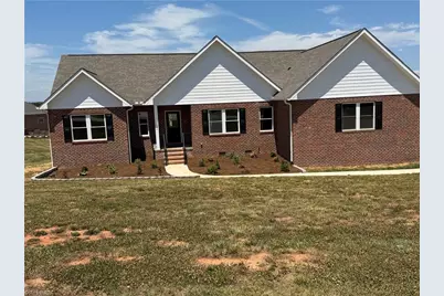 130 Oak Pointe Lane, Wilkesboro, NC 28697 - Photo 6
