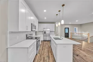 130 Oak Pointe Ln, Wilkesboro, NC 28697 - Photo 16