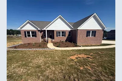 130 Oak Pointe Lane, Wilkesboro, NC 28697 - Photo 1