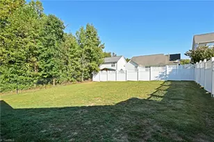 1381 Fort Pl Ct, Winston-Salem, NC 27127 - Photo 26