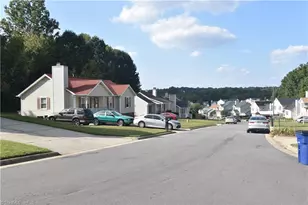 1036 Glenmont Rd, Winston-Salem, NC 27107 - Photo 6