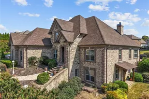 2801 Swan Lake Dr, High Point, NC 27262 - Photo 4