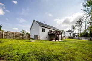 5604 Ashview Ct, Summerfield, NC 27358 - Photo 8