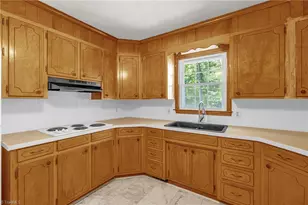 702 Cedar Ln, Reidsville, NC 27320 - Photo 12