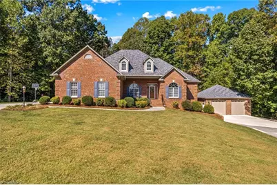 100 Burkeview Court, Lexington, NC 27295 - Photo 2