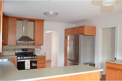 2803 Watauga Drive, Greensboro, NC 27408 - Photo 8