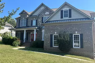 2706 Edenridge Dr, High Point, NC 27265 - Photo 2