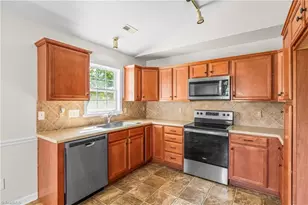 1522 Hamilton Hills Dr, Greensboro, NC 27406 - Photo 8