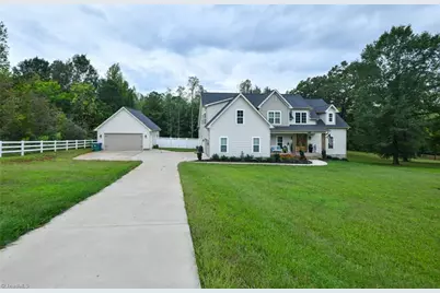 3437 Country Lane, Reidsville, NC 27320 - Photo 4