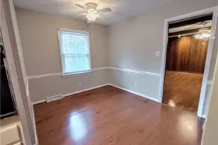 4704 Chesterton Dr, Greensboro, NC 27406 - Photo 14