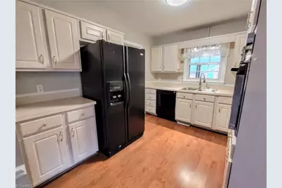 4704 Chesterton Drive, Greensboro, NC 27406 - Photo 12