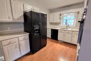 4704 Chesterton Dr, Greensboro, NC 27406 - Photo 12