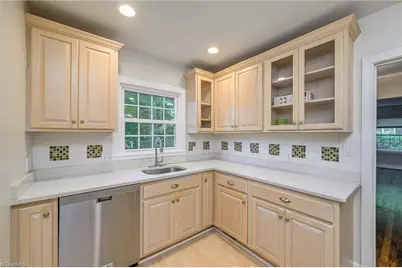 2410 Princess Ann Street, Greensboro, NC 27408 - Photo 12