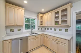 2410 Princess Ann St, Greensboro, NC 27408 - Photo 12