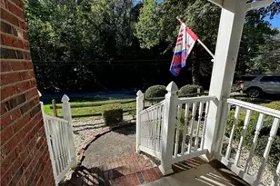 14 Windsor Cir, Thomasville, NC 27360 - Photo 16