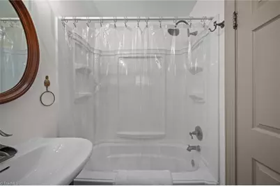 502 W Hunter Street, Madison, NC 27025 - Photo 22