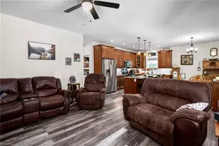 196 8th Ave, New London, NC 28127 - Photo 8