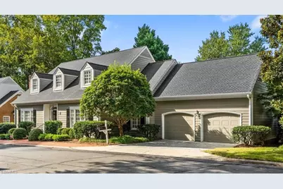 8 Ashton Square, Greensboro, NC 27408 - Photo 2