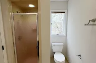 210 Lindell Rd, Greensboro, NC 27403 - Photo 26