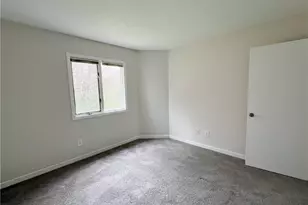 210 Lindell Rd, Greensboro, NC 27403 - Photo 16