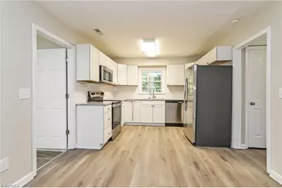 2108 Cottage Place, Greensboro, NC 27455 - Photo 6