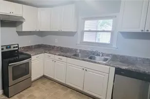 1101 Lawson St, Eden, NC 27288 - Photo 4