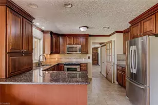 122 Pine St, King, NC 27021 - Photo 8