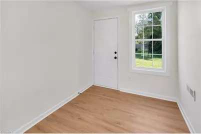 303 W Camel Street, Greensboro, NC 27401 - Photo 12