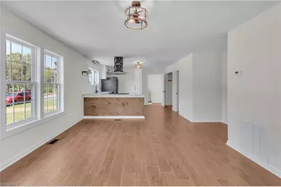 303 W Camel Street, Greensboro, NC 27401 - Photo 6