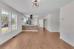 303 W Camel St, Greensboro, NC 27401 - Photo 6