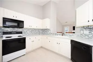 3419 Derbywood Dr, Greensboro, NC 27410 - Photo 10