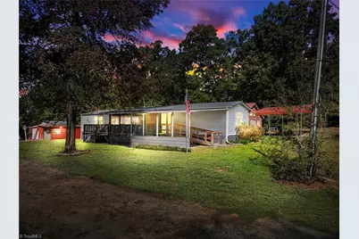 128 Saint Albans Lane, Lexington, NC 27292 - Photo 2