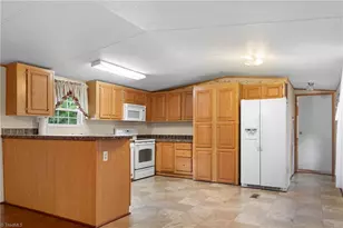 128 St Albans Ln, Lexington, NC 27292 - Photo 12