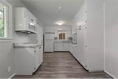 2400 Four Seasons Boulevard, Greensboro, NC 27407 - Photo 12