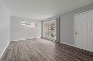 2400 Four Seasons Blvd, Greensboro, NC 27407 - Photo 16