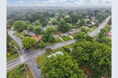 2400 Four Seasons Boulevard, Greensboro, NC 27407 - Photo 32