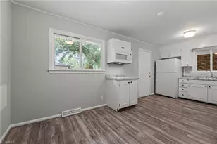 2400 Four Seasons Blvd, Greensboro, NC 27407 - Photo 6